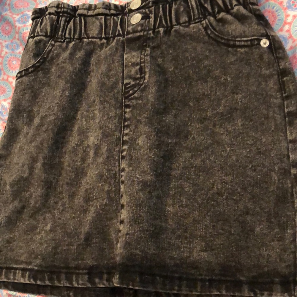 Black skirt